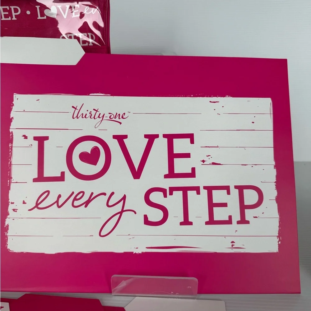Thirty-One Pink 'Love Every Step' File Organizer